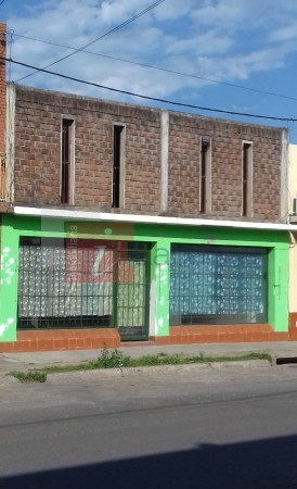 Local en Avda. Primera Junta
