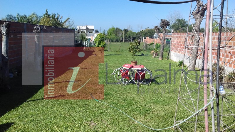  VENDO CASA  ,CALLE LA RIOJA 2605