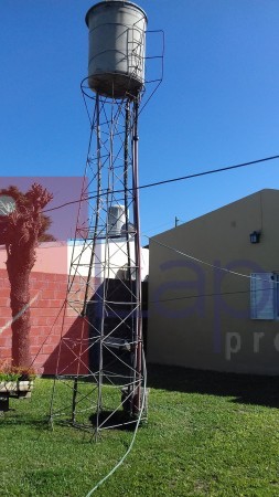  VENDO CASA  ,CALLE LA RIOJA 2605