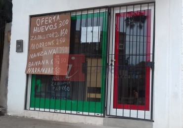 Vendo local y  dos dptos.